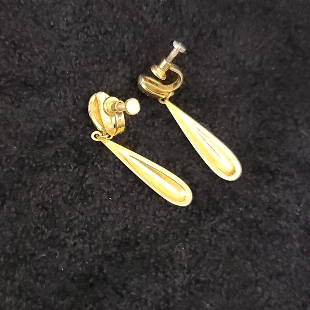 Spanish Damascene Art Clip Earrings - Picture 5 of 5